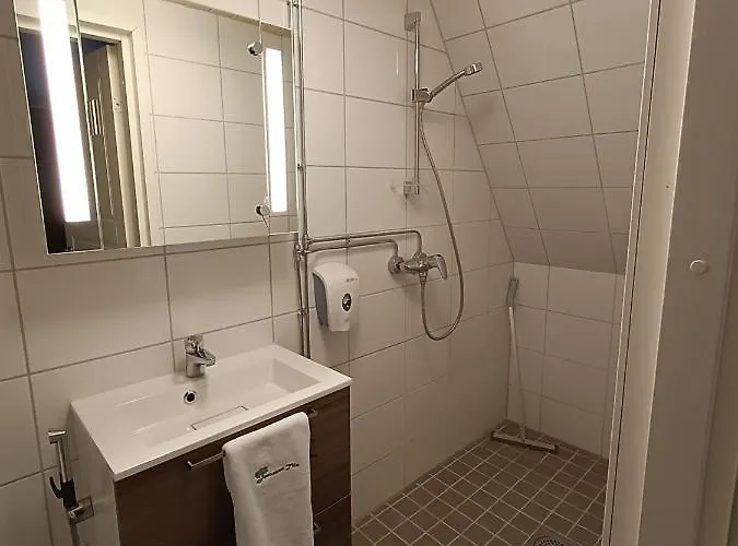 Joensuun Tilan Paeaerakennus 3* Soderkulla (Helsinki)